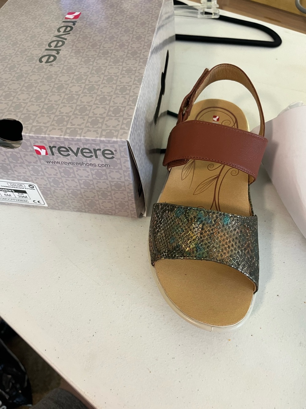Revere Shoes Women's Slingback Sandal in Metallic Brown and peacock colors Sz 8